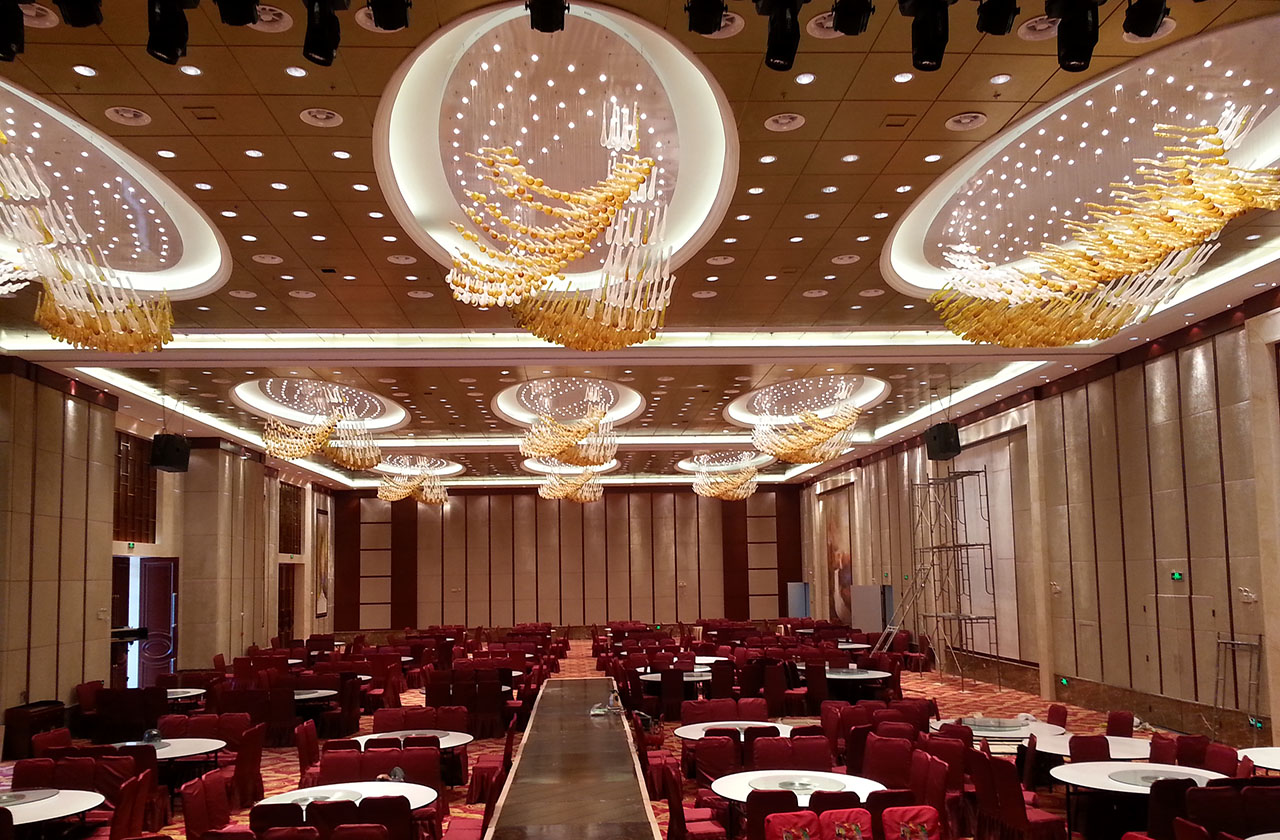 Hotel intelligent dimming system