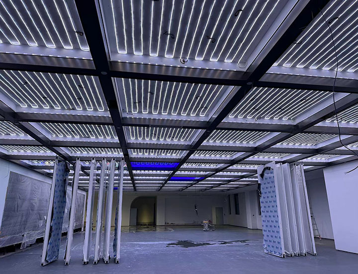 EXHIBITIONHALL7205501