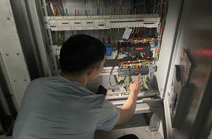 officebuilding700460A11.jpg