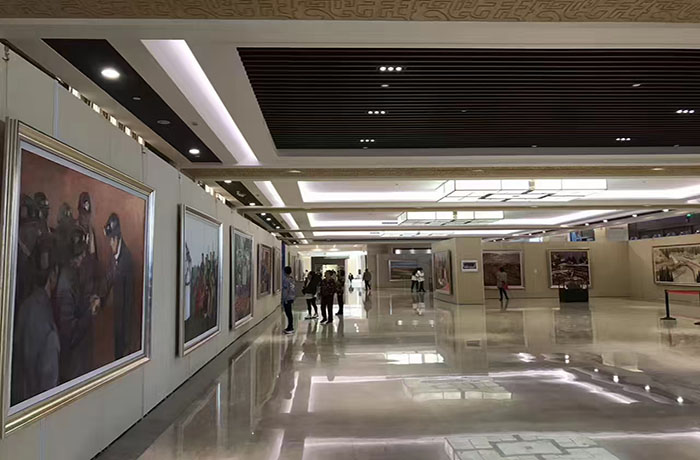museum700460a111.jpg
